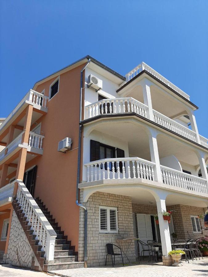 Apartments Grozdana ซริกเวนิซา ภายนอก รูปภาพ