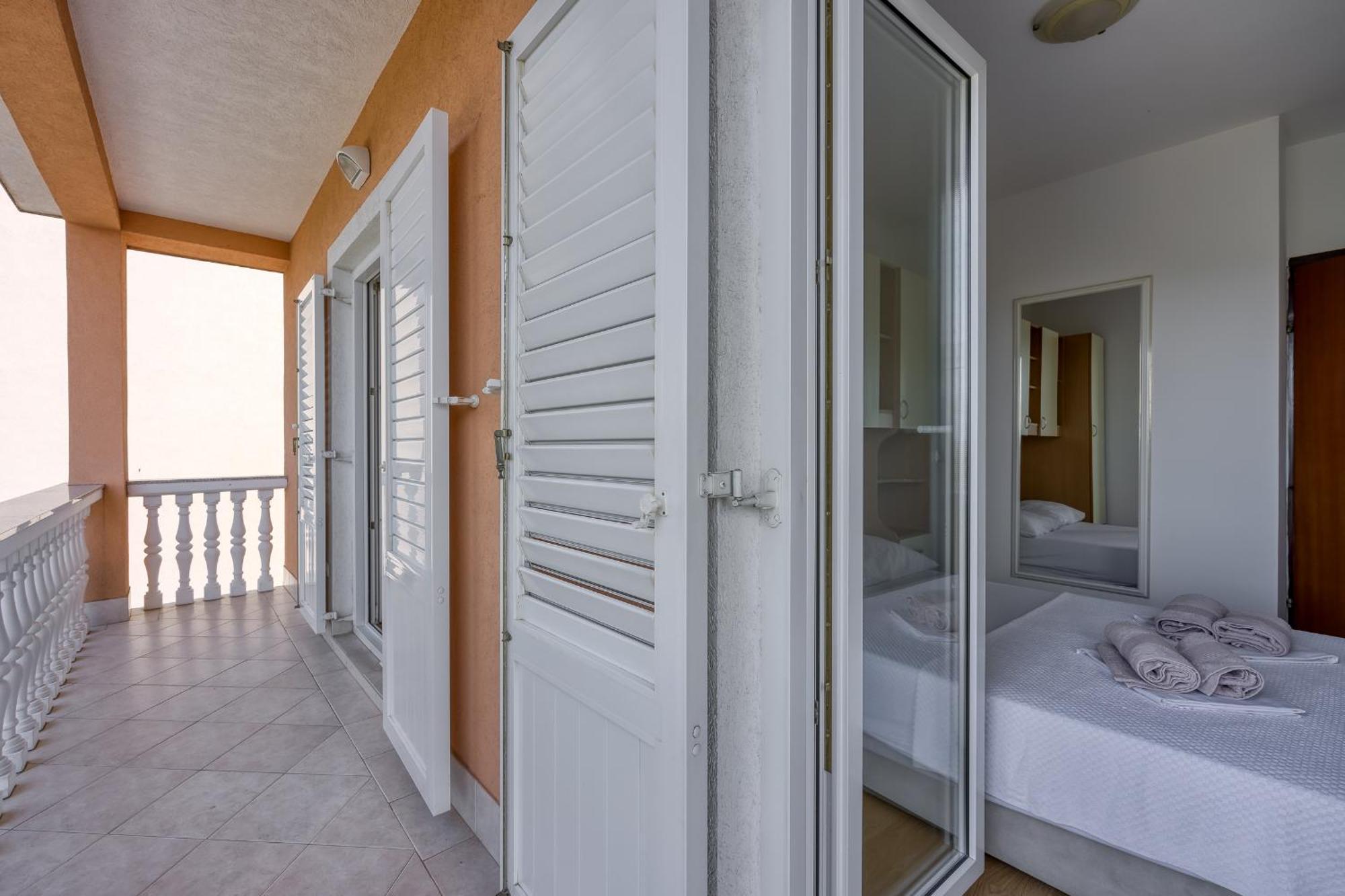 Apartments Grozdana ซริกเวนิซา ภายนอก รูปภาพ